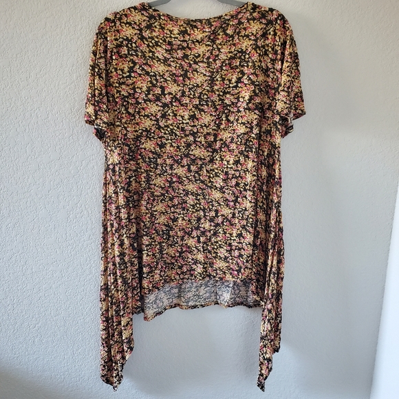 Volcom floral asymmetrical tunic top - Picture 4 of 9